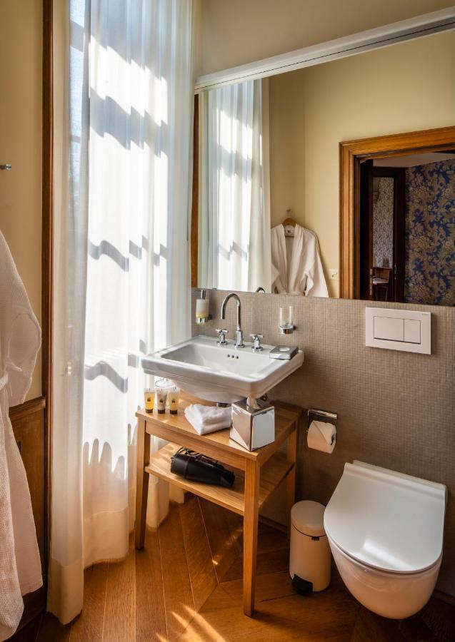 Schloss Schadau - Swiss Historic Hotel Тун Екстериор снимка